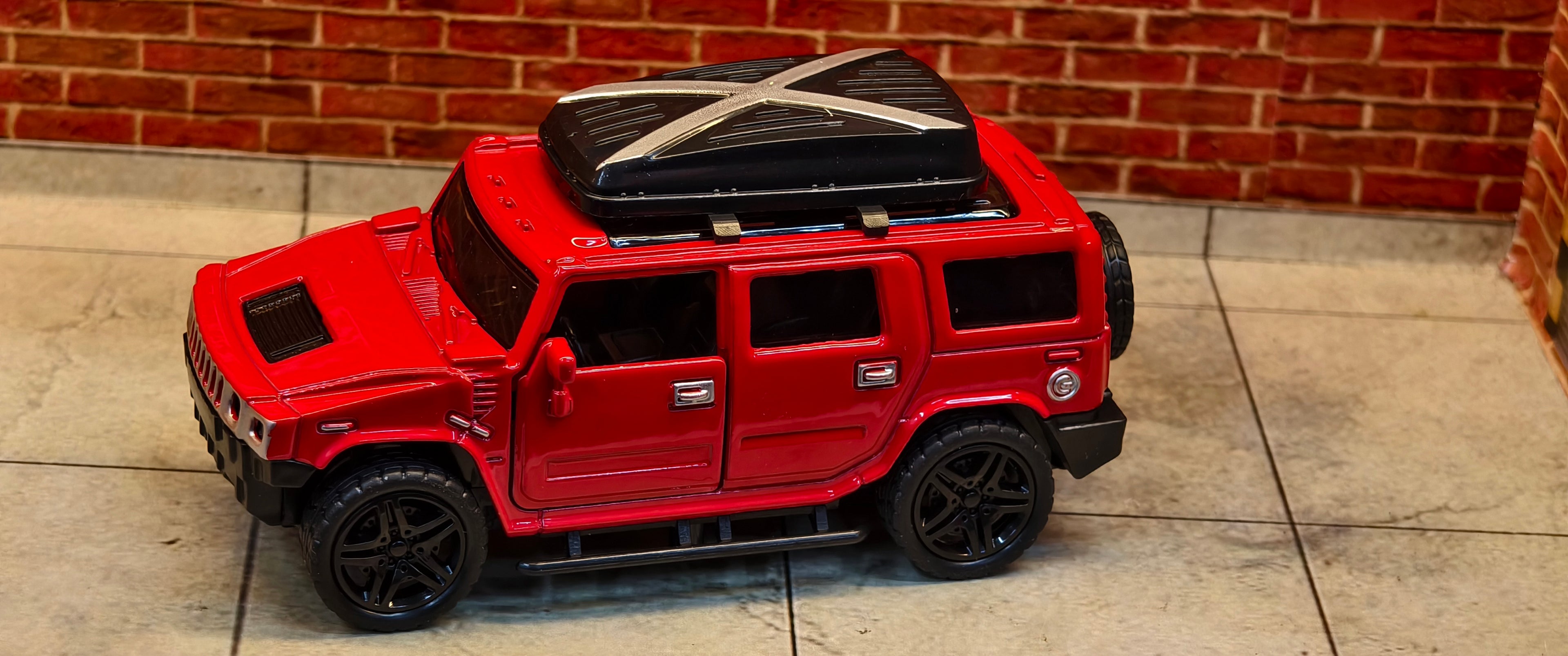 Hummer H2 (Red) 1:39 Scale Offroad