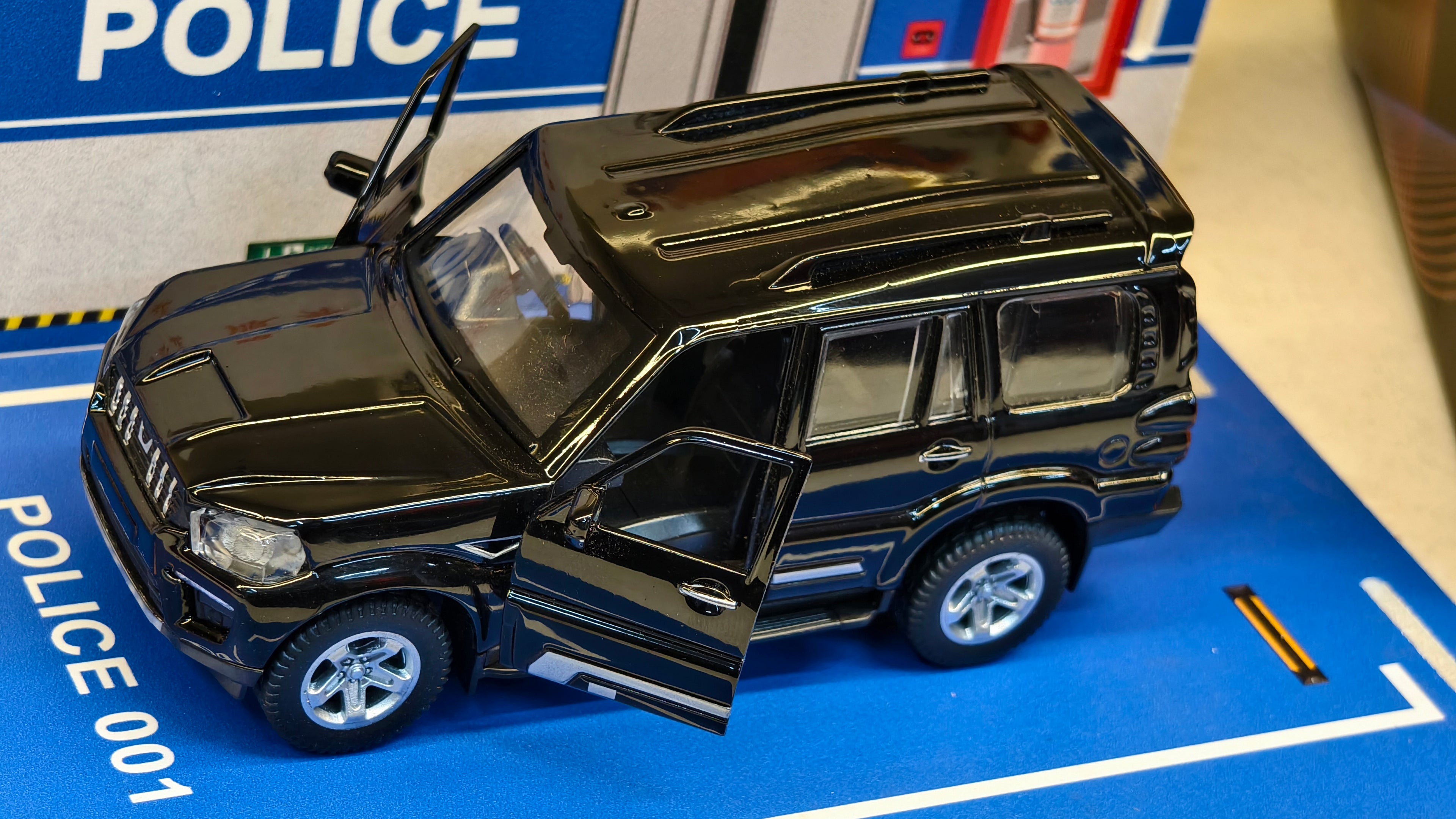 Mahindra Scorpio 1:36 Scale