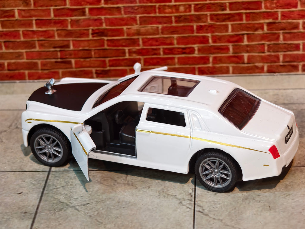 Rolls Royce Phantom 1:36 Scale with Light and Sound