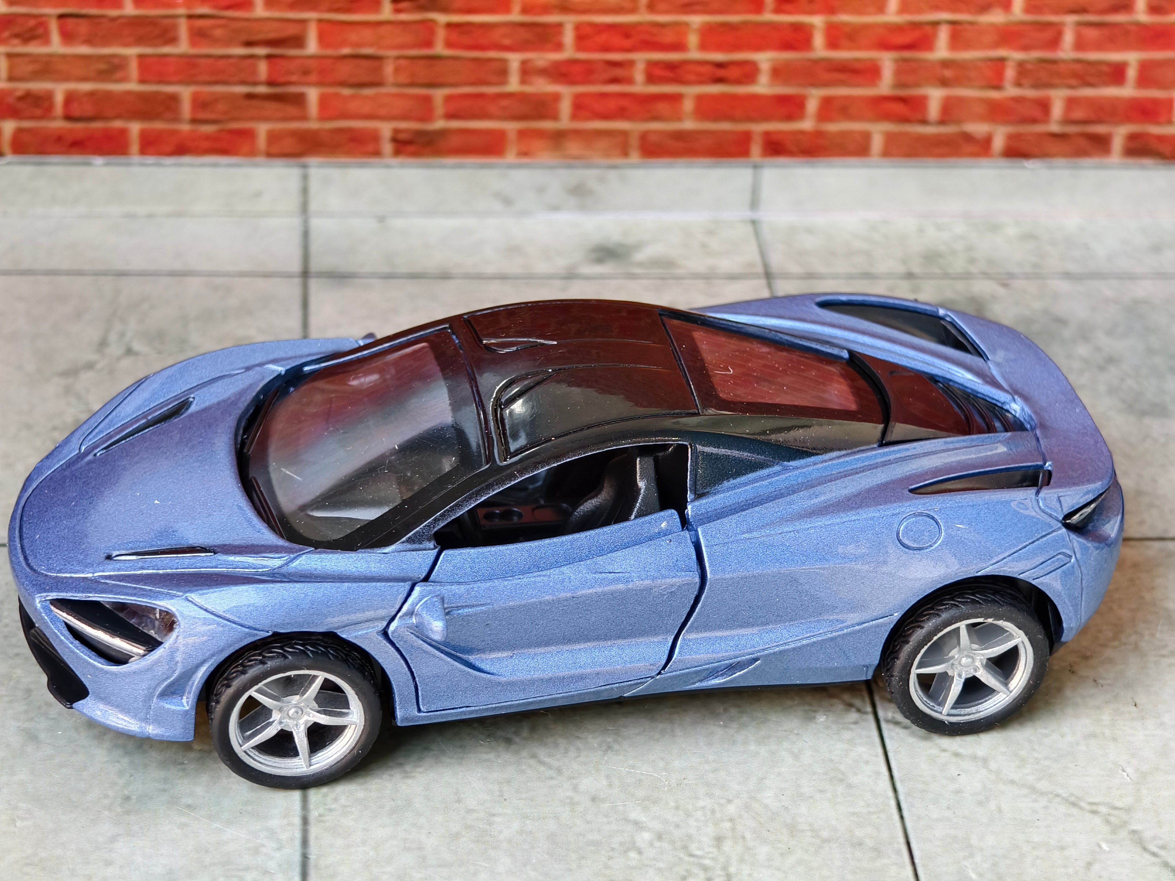 Mclaren 720 S 1:36 Scale Box Piece