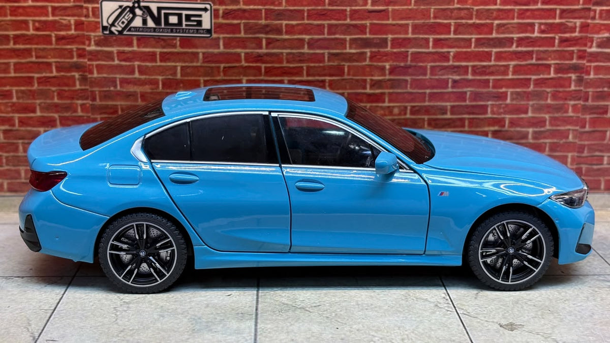 QY Official Licensed BMW 3 Series  LCI 1:24 Scale Premium Detailing