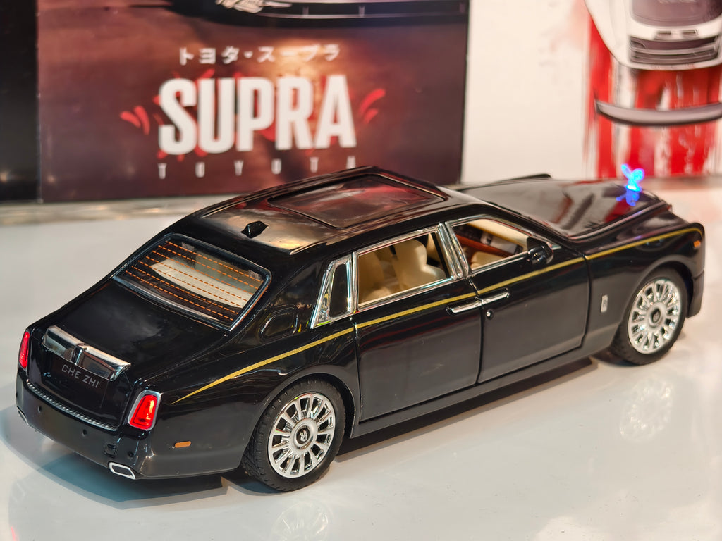 Rolls Royce Phantom VIII 1:24 Scale Premium Detailing