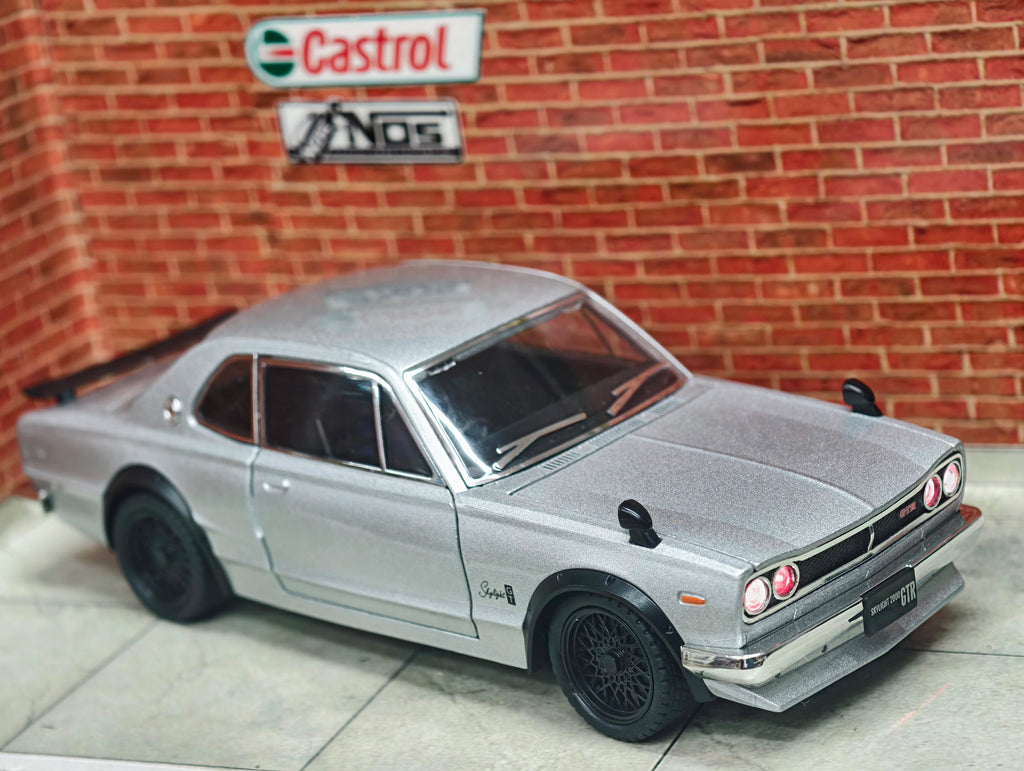 Nissan Skyline GT-R 1969 Model 1:22 Scale Premium Detailing