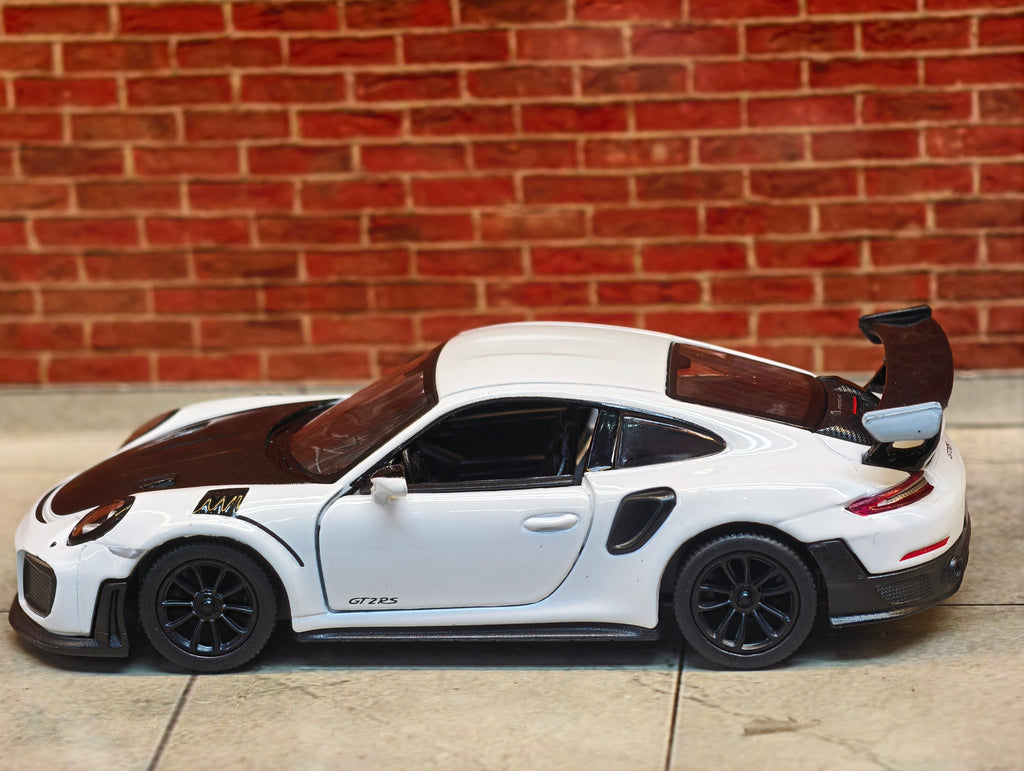 Kinsmart Official Licensed Porsche 911 GT2 RS 1:36 Scale