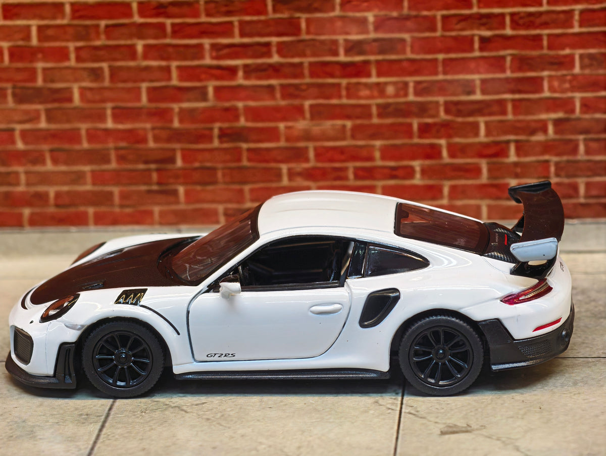 Kinsmart Official Licensed Porsche 911 GT2 RS 1:36 Scale