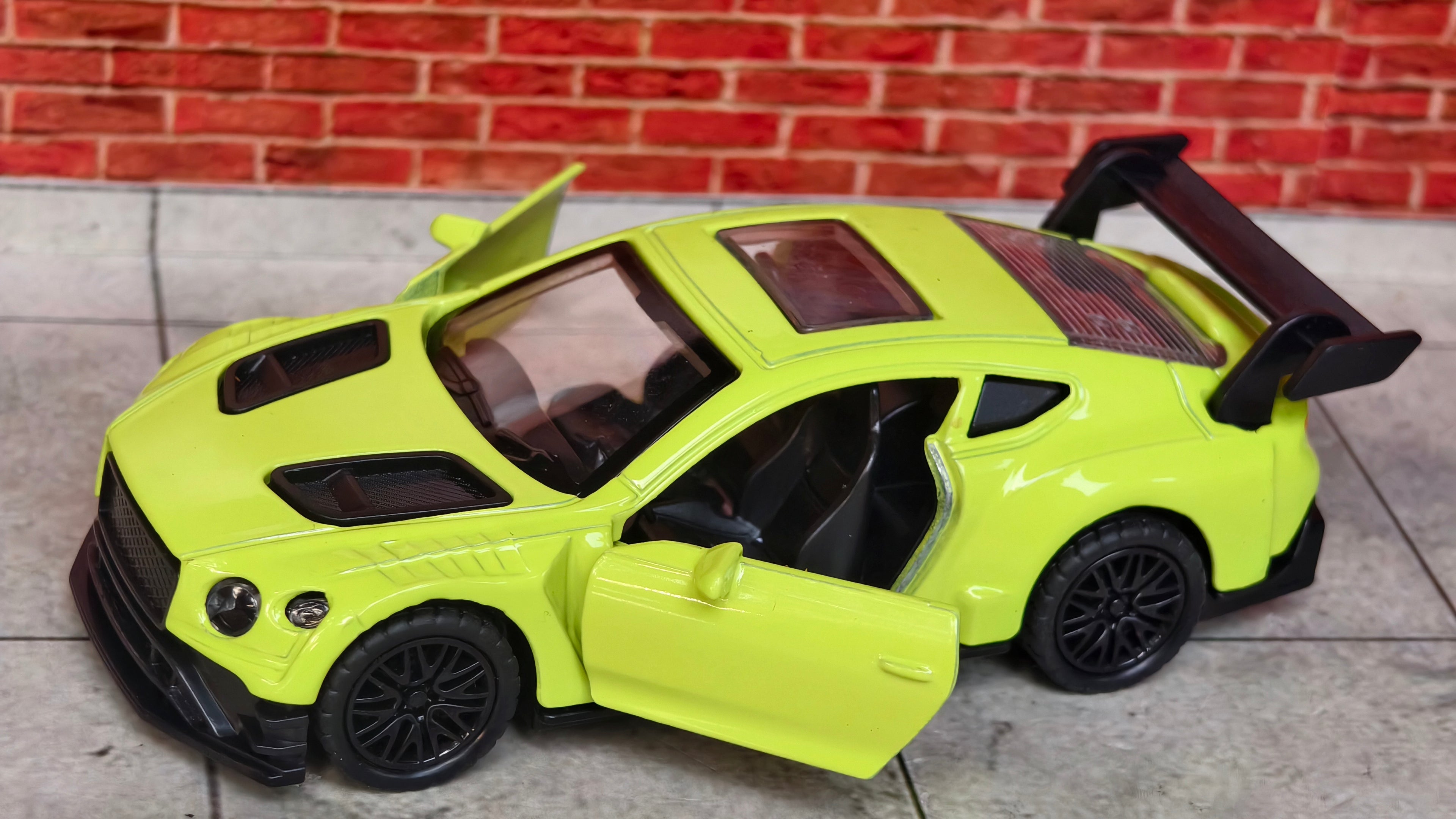Bentley Continental GT3 1:36 Scale