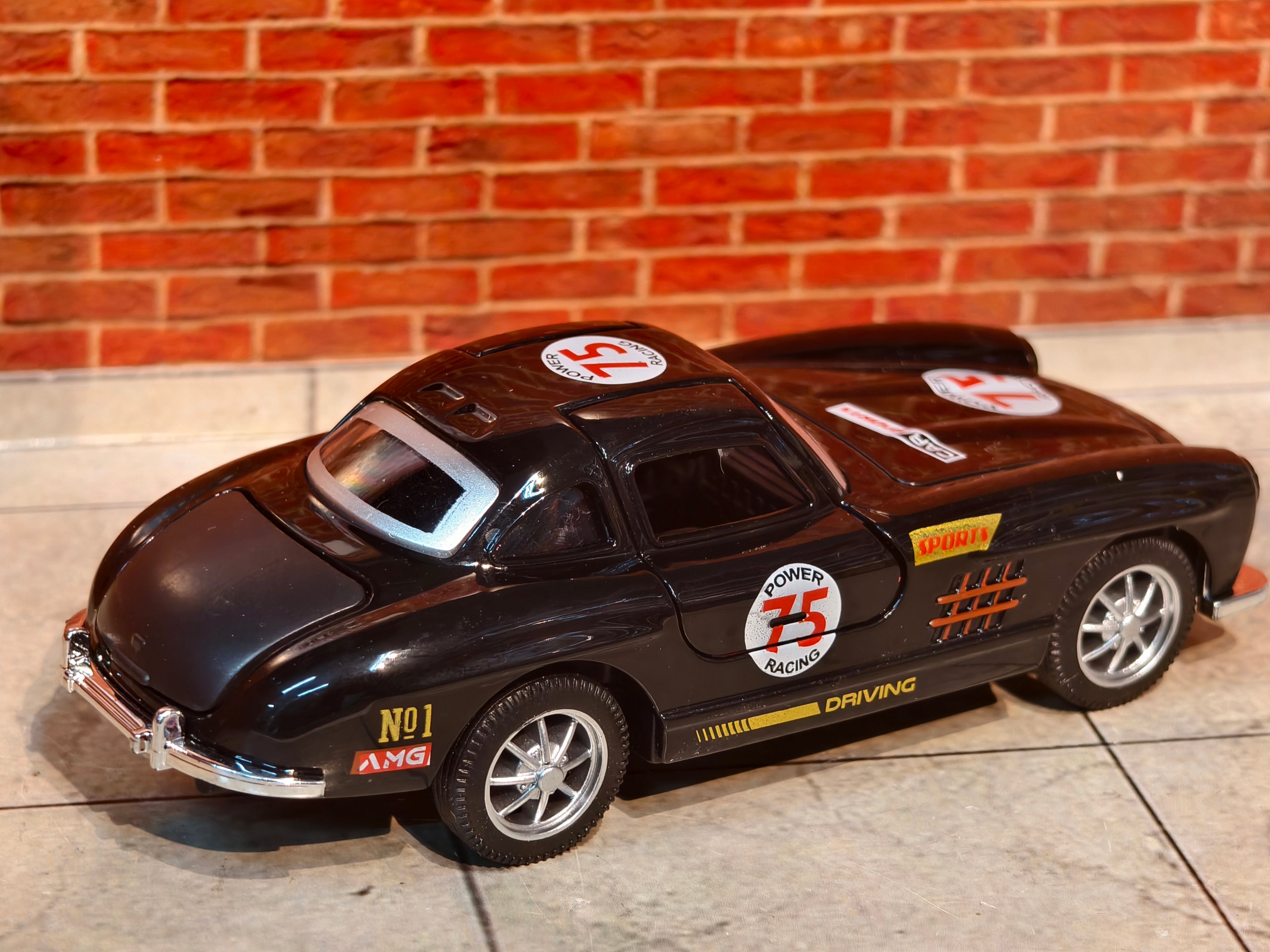 Mercedes Gullwing SL300 1:36 Scale Rally Edition