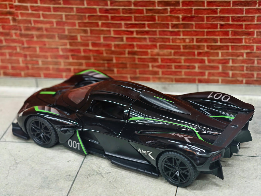Aston Martin Valkyrie AMR Pro 1:32 Scale