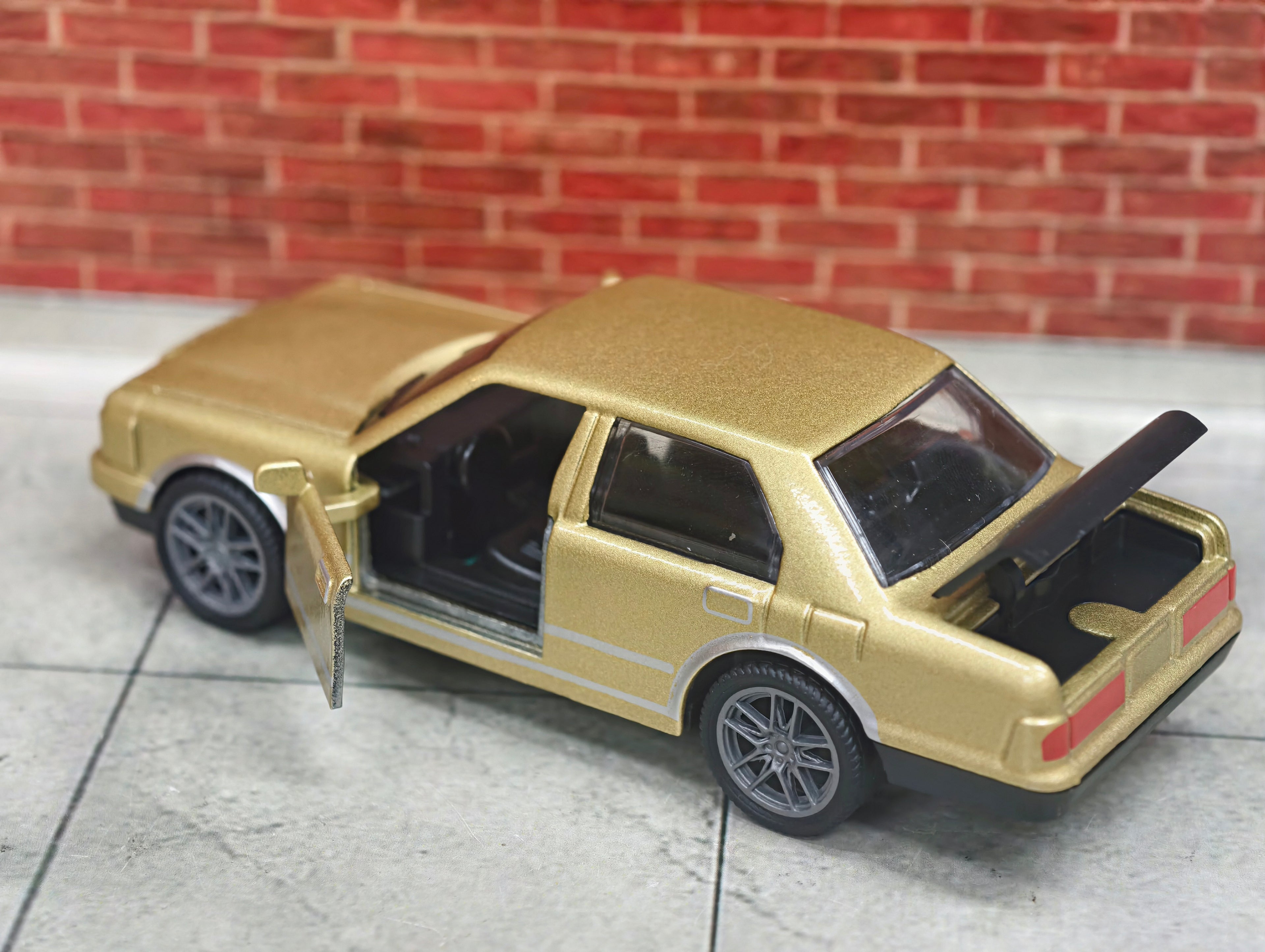Toyota century 1:36 Scale Premium Detailing