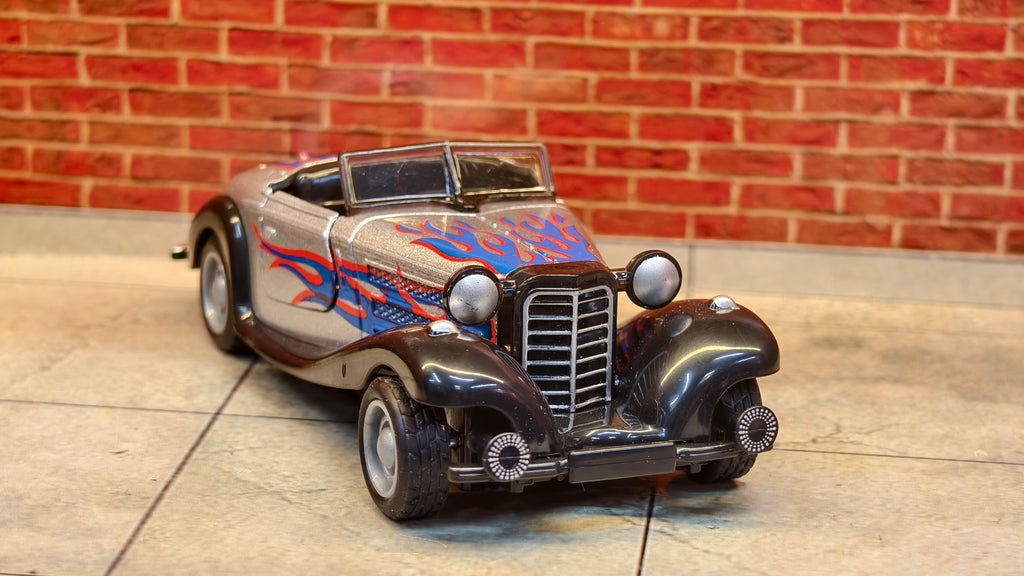 Vintage 1930s-style Roadster Mercedes-Benz 500K 1:36 Scale with Foldable Stand Box piece