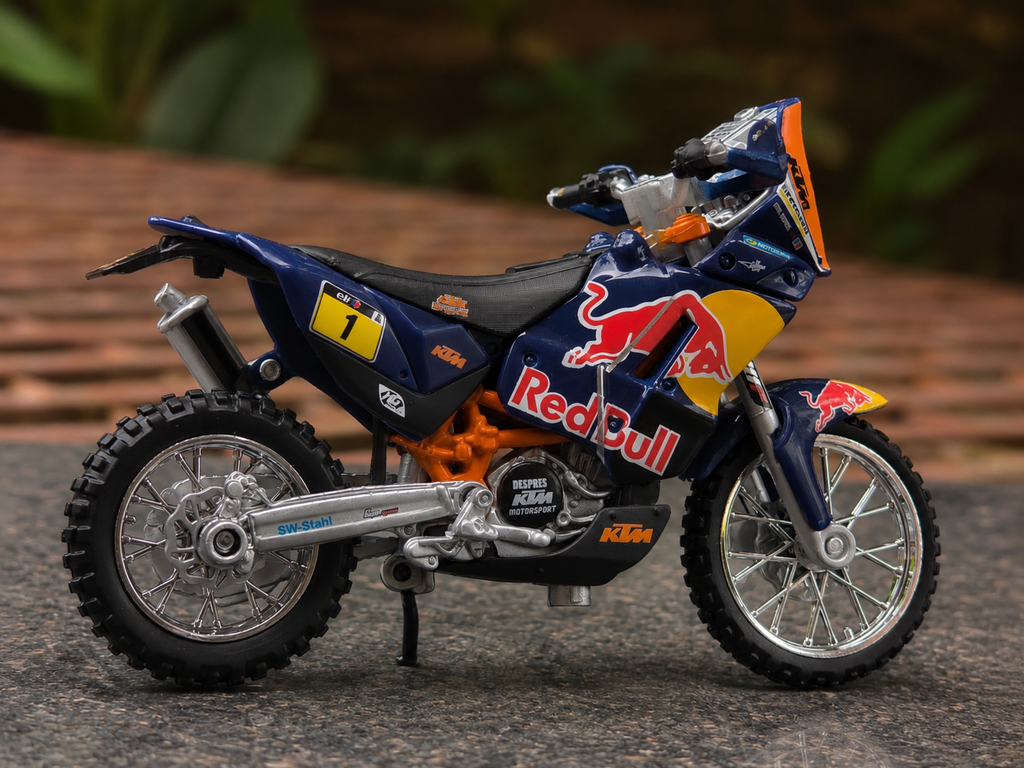 Burrago Official Licensed KTM 450 Rally (Darkar Rally) 1:18 Scale