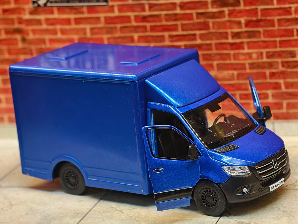 Kinsmart Officia Mercedes Benz Sprinter 1:48 Scale