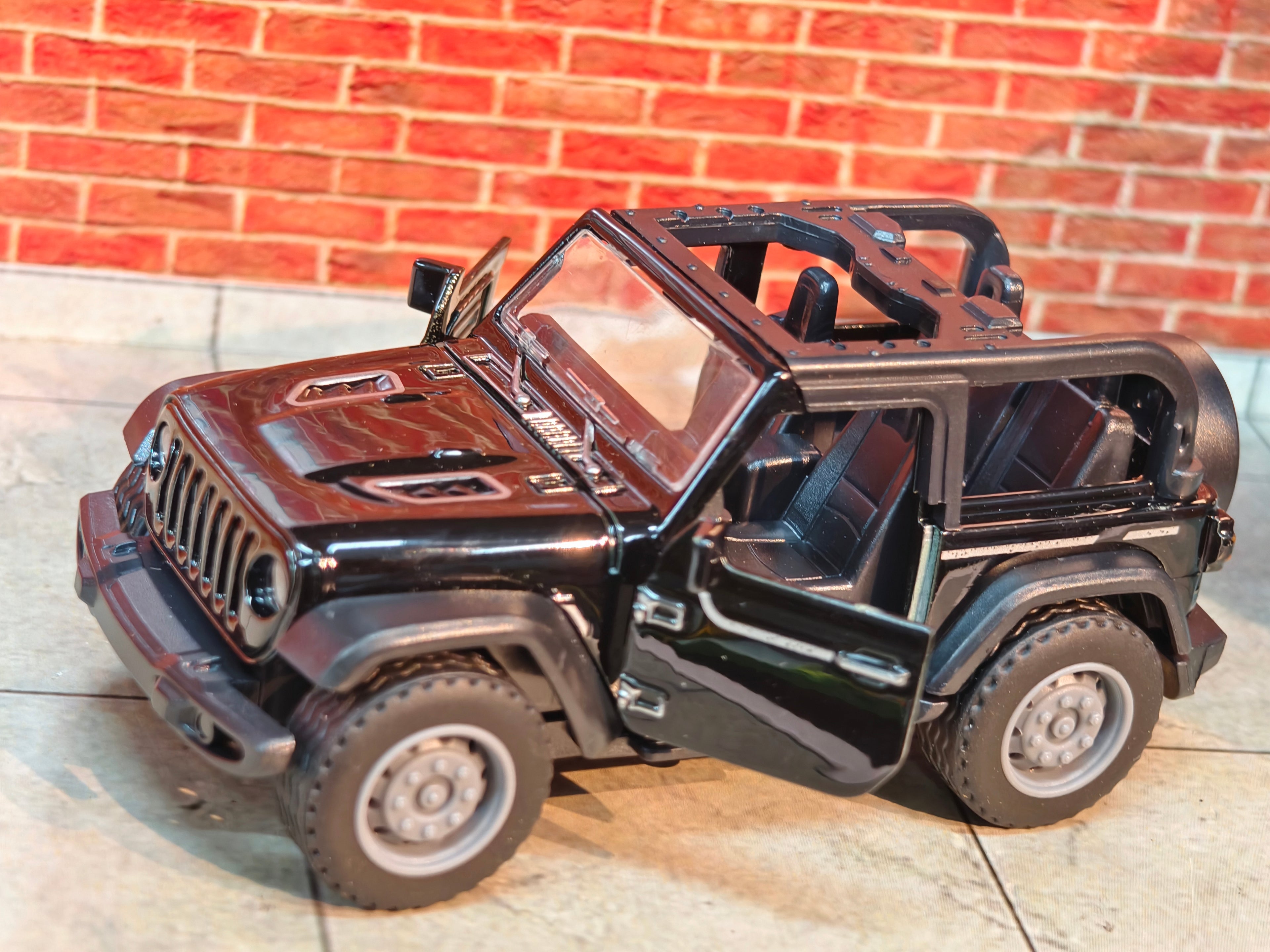 Jeep Wrangler 1:36 Scale