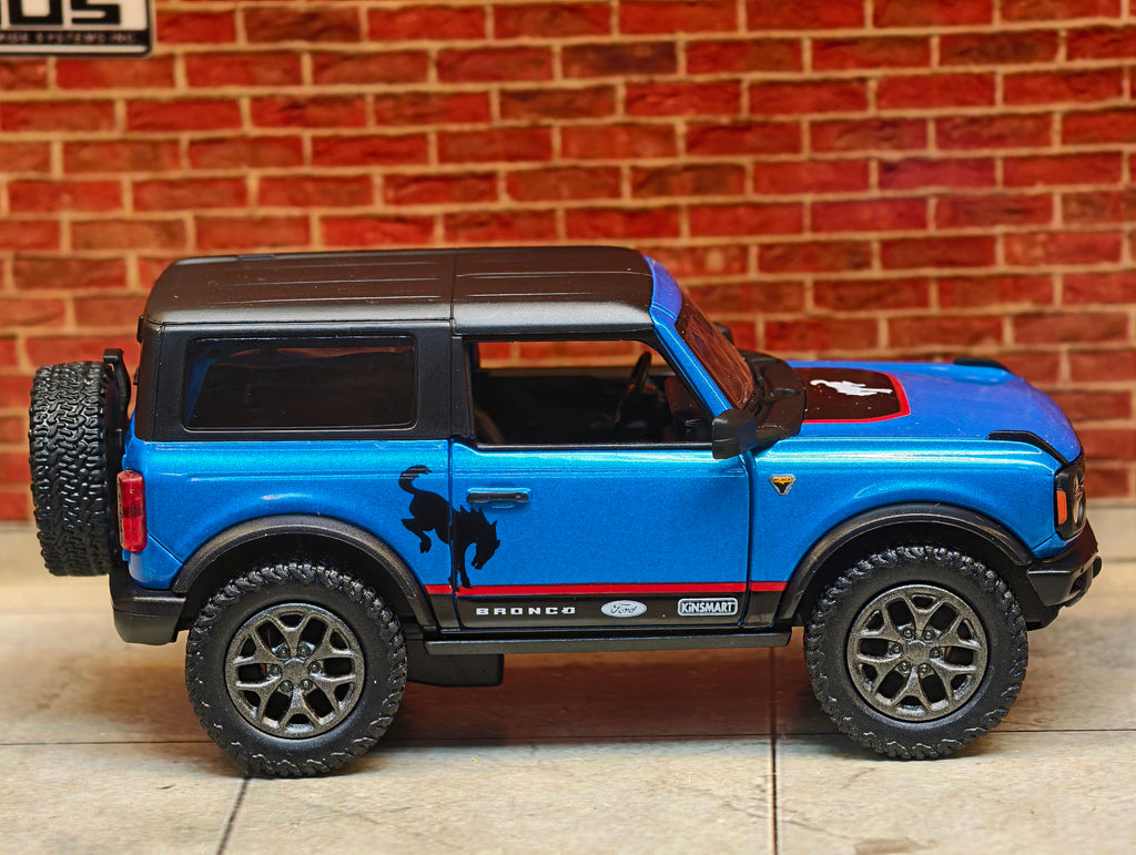 Kinsmart Official Licensed  2022 Ford Bronco 1:38 Scale