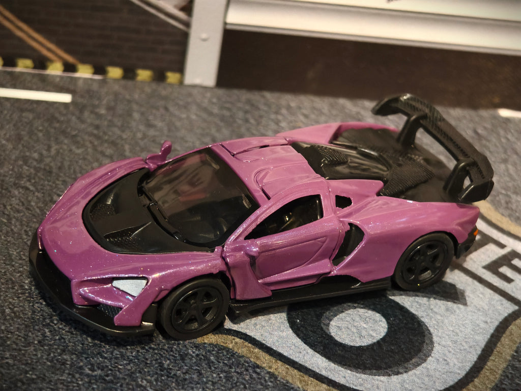 McLaren Senna 1:64 Scale Premium Detailing