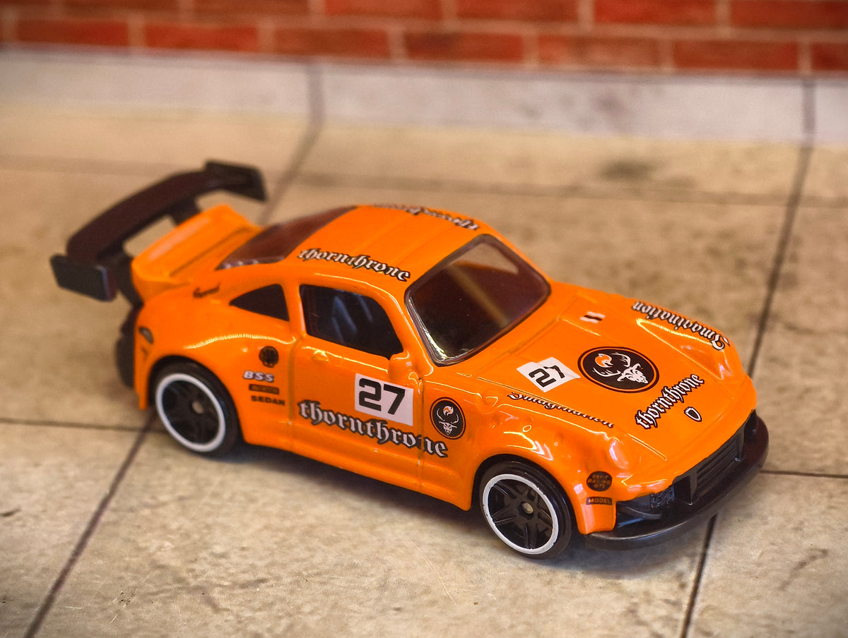 Porsche 911 (930 Turbo) 1:64 Scale