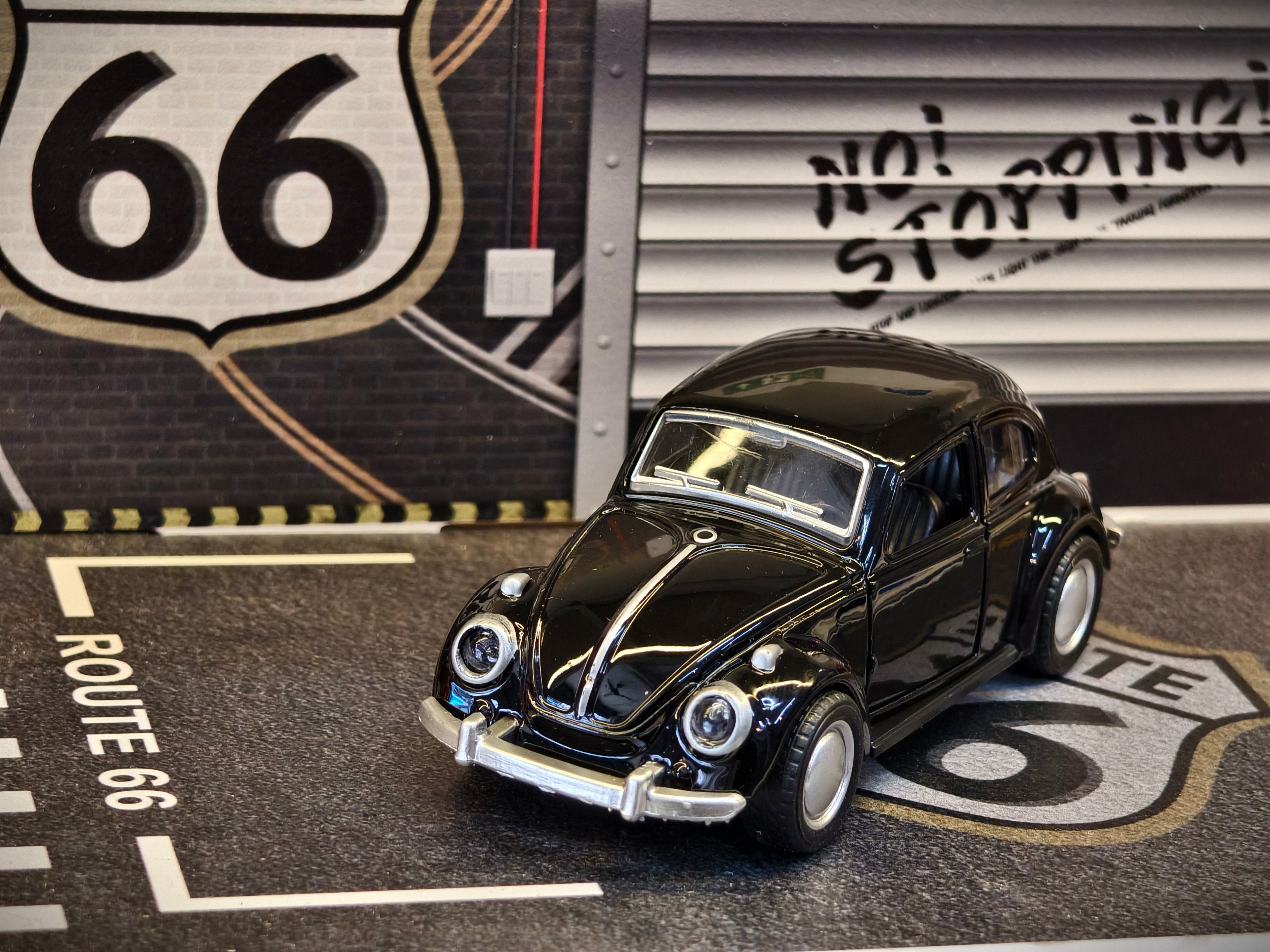 Beetle 1:36 Scale Door Openable Car