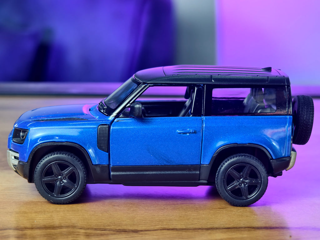 Kinsmart Official Licensed Land Rover Defender 90 – 1:36 Scale Off-Road Diecast