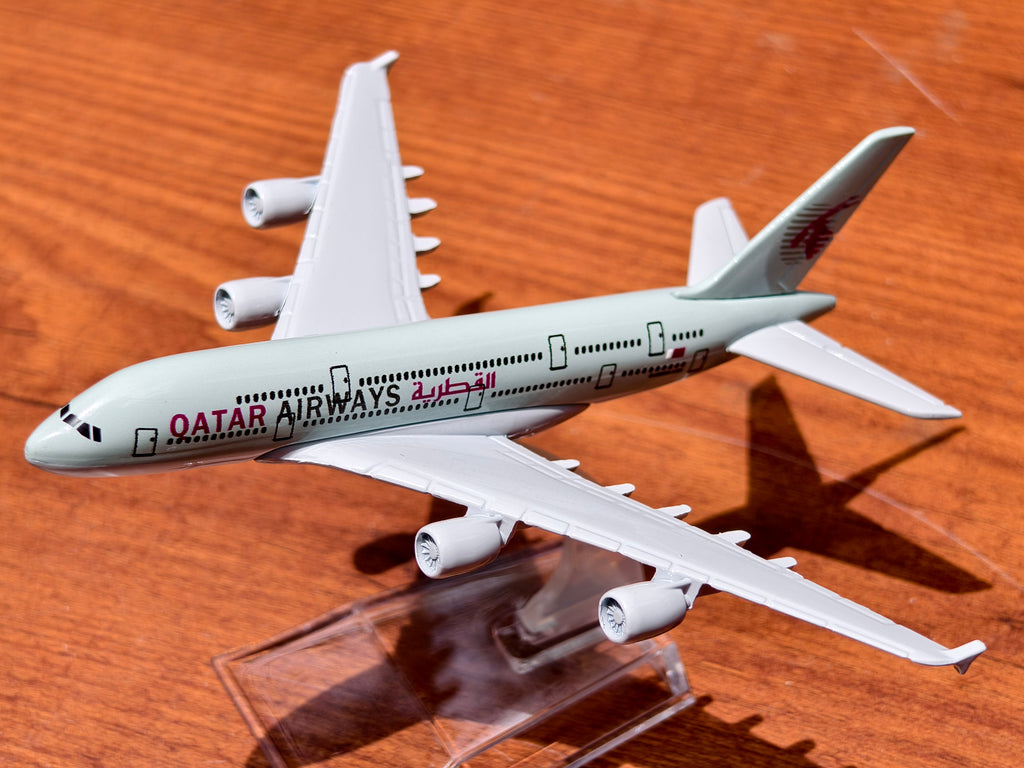 Qatar Airways Airbus  A380 1:400 Scale (16 cm) Metal Diecast