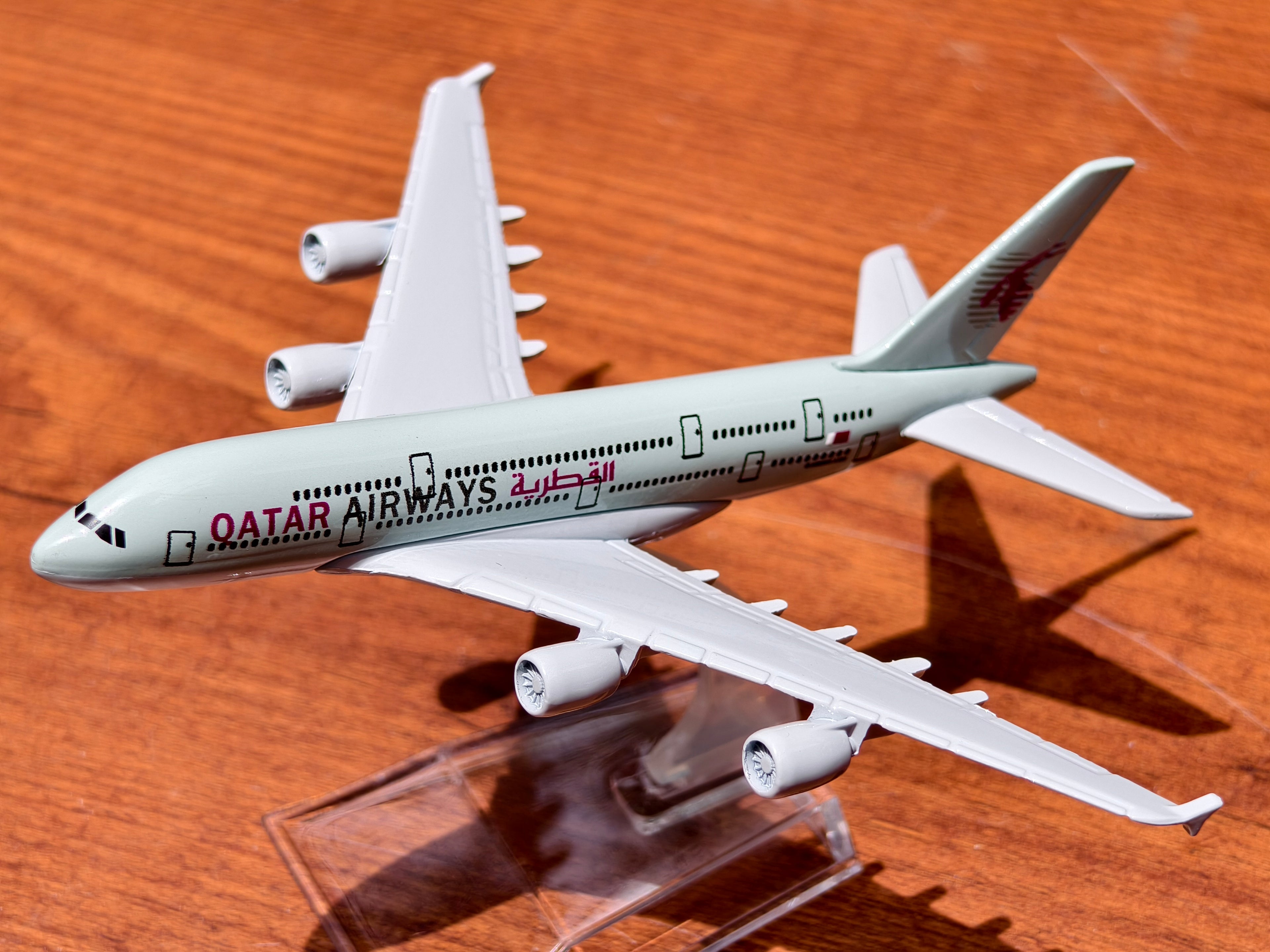 Qatar Airways Airbus  A380 1:400 Scale (16 cm) Metal Diecast