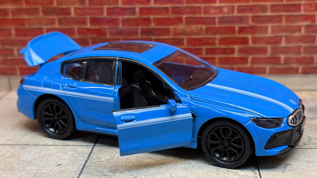 BMW M8 Gran Coupé (F93) 1:36 Scale Premium Detailing