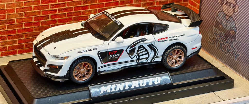 Shelby GT500 Super Snake Edition – 1:32 Scale Diecast Model with Light & Sound