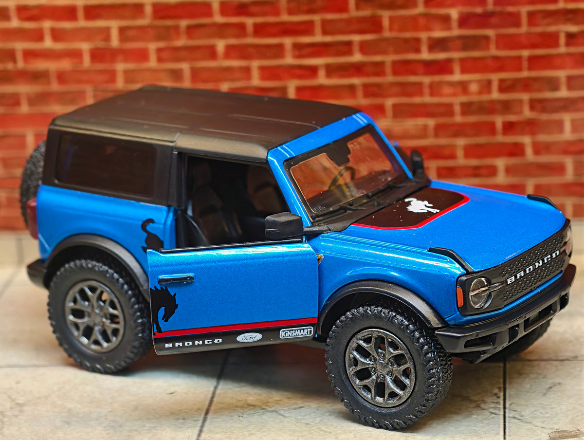 Kinsmart Official Licensed  2022 Ford Bronco 1:38 Scale