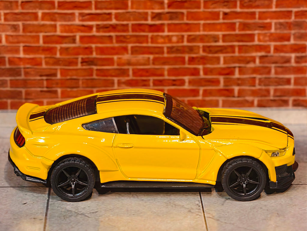 1:36 Scale Hood Openable Cars Premium detailing