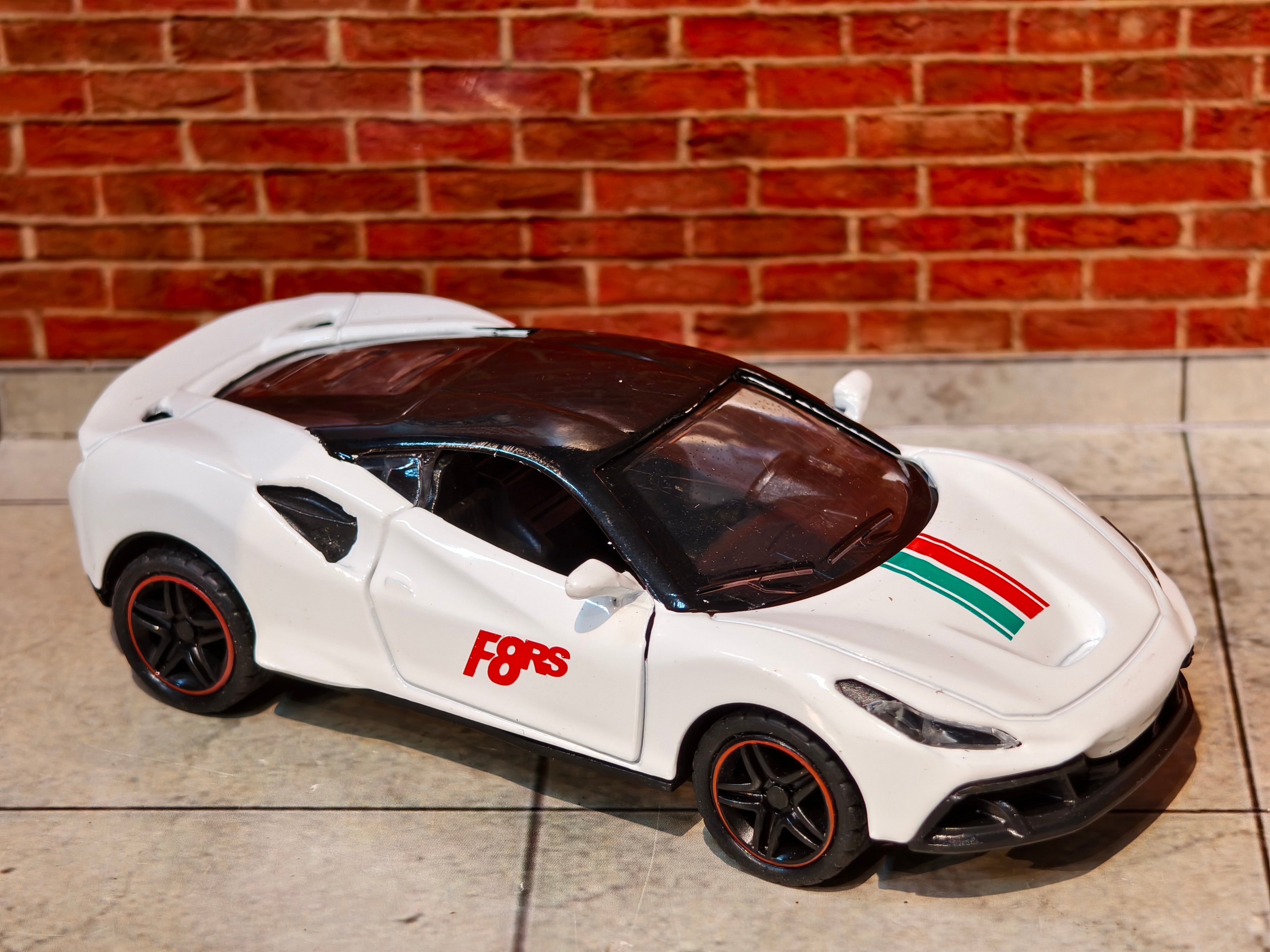 Ferrari F8 RS 1:43 Scale