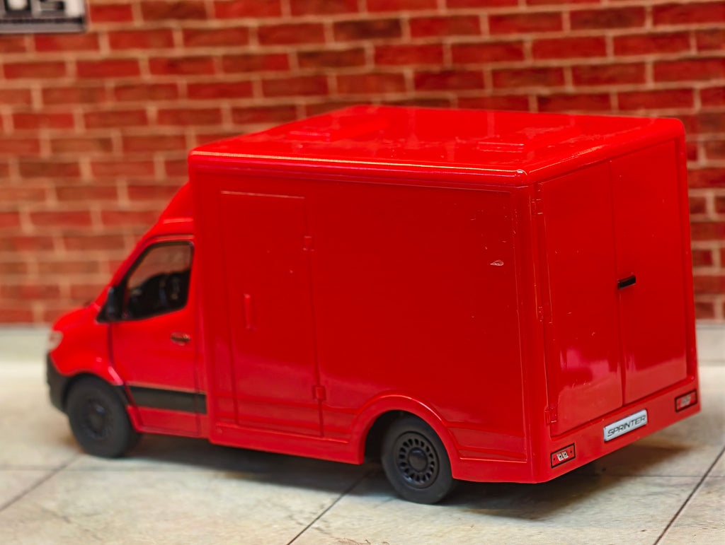 Kinsmart Officia Mercedes Benz Sprinter 1:48 Scale
