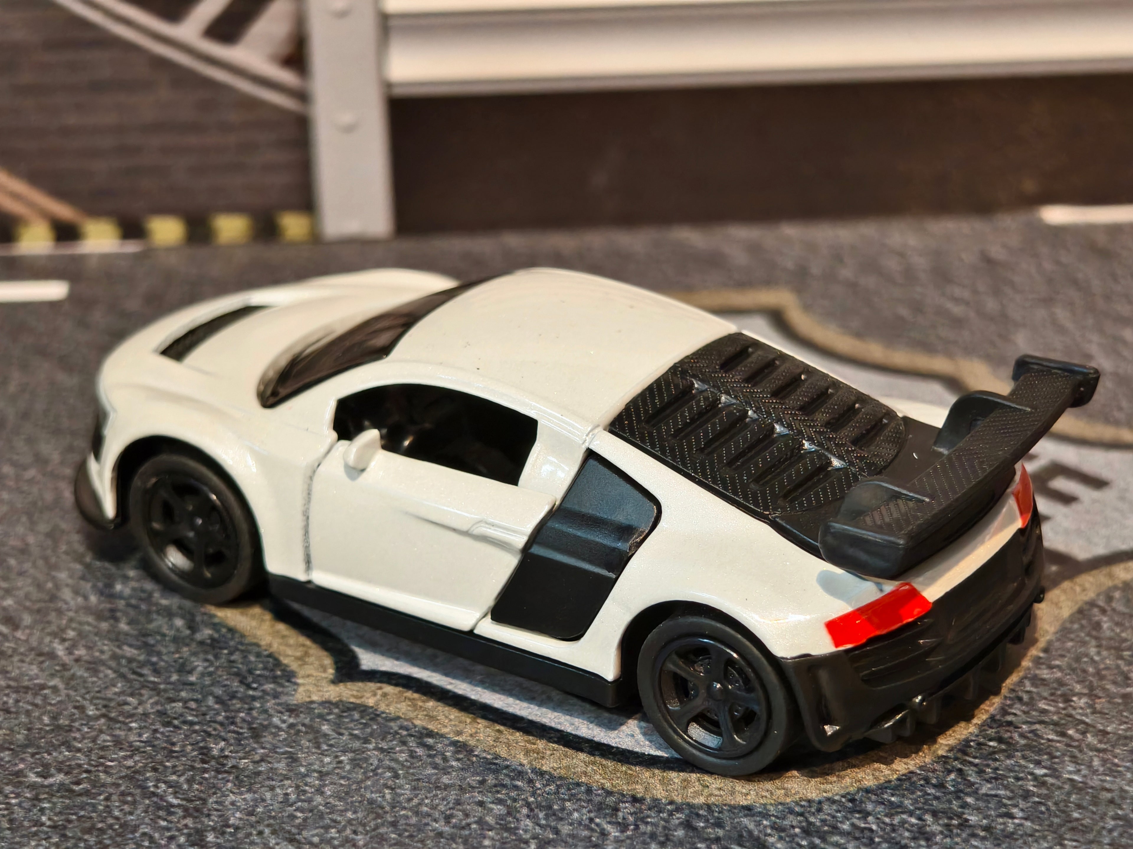 Audi R8 1:64 Scale Premium Detailing