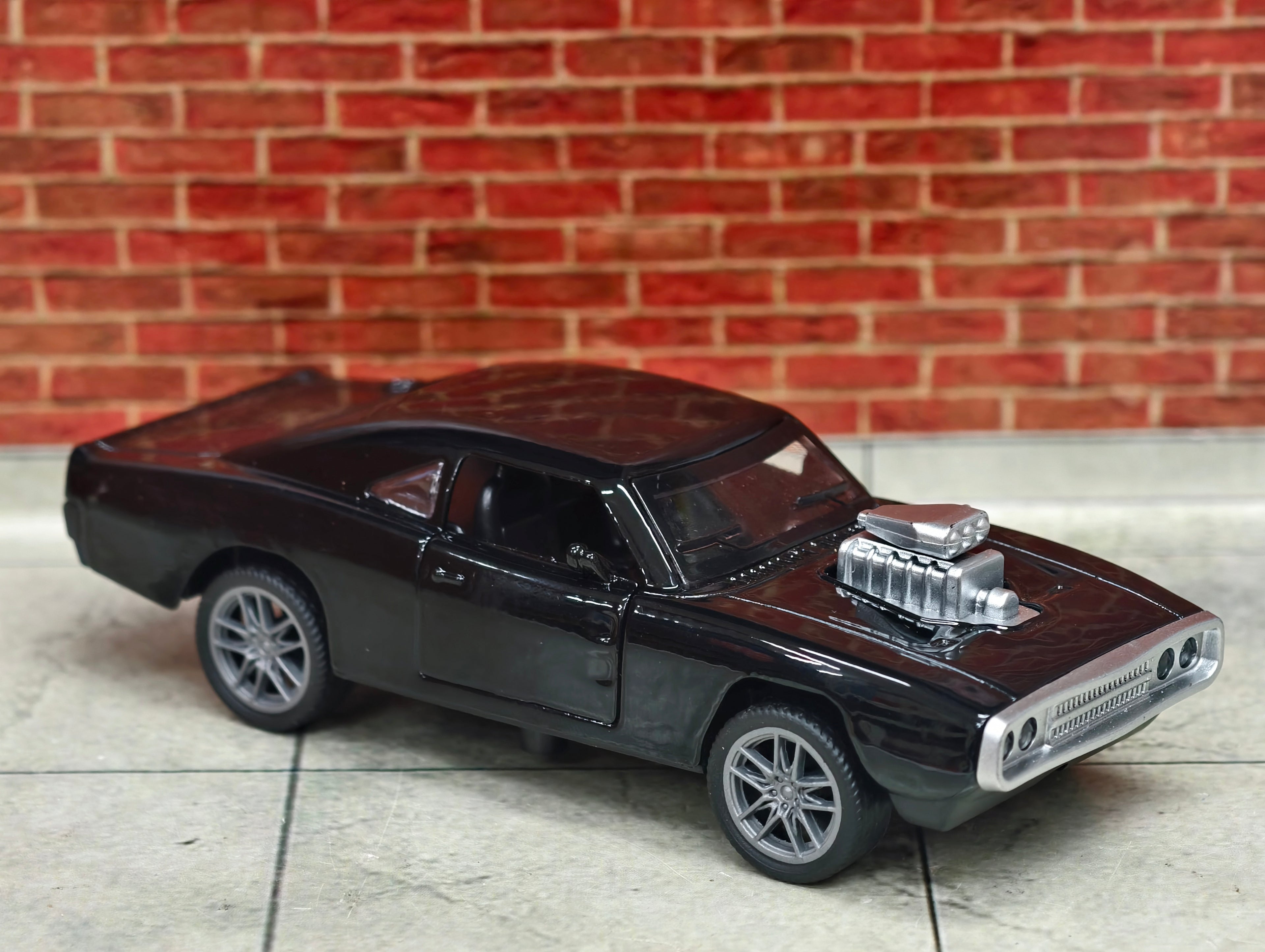 Dodge Charger 1:36 Scale Premium Detailing