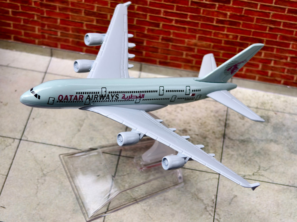 Qatar Airways Airbus  A380 1:400 Scale (16 cm) Metal Diecast