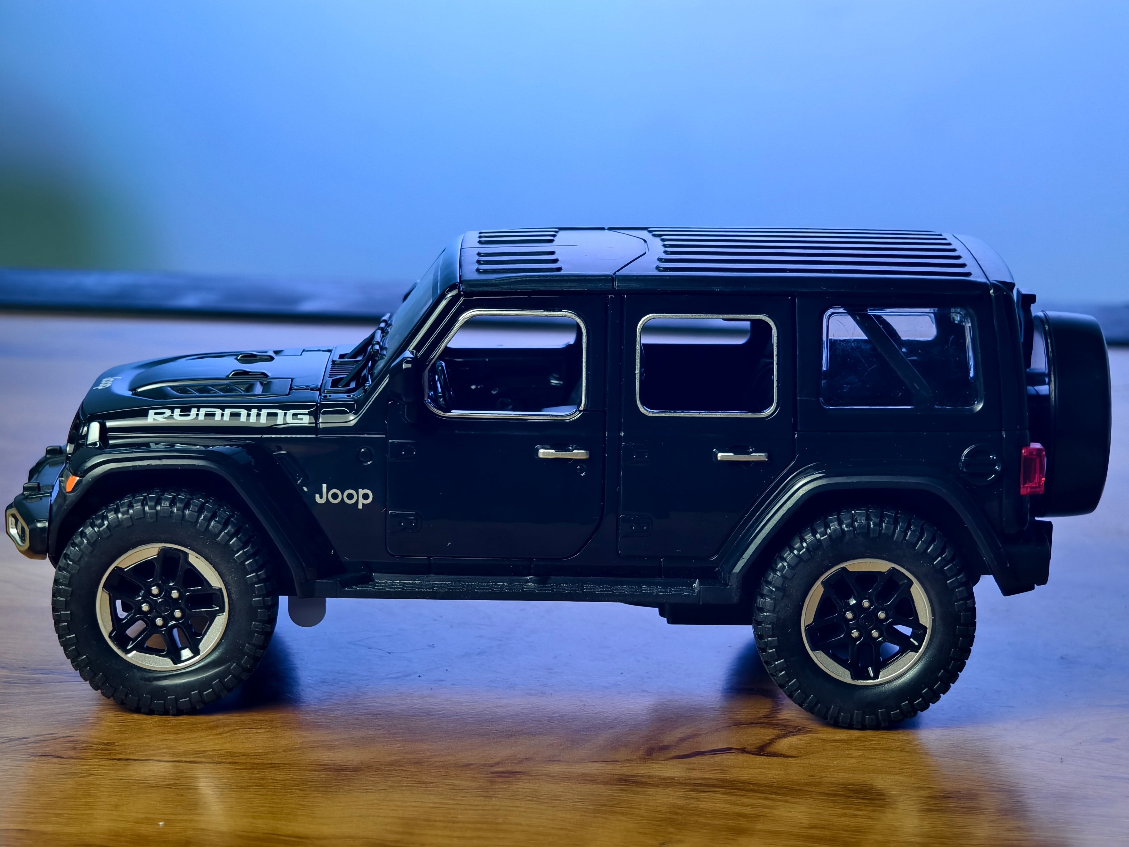 Jeep Wrangler Rubicon 1:24 Scale ABS Material Premium Detailing