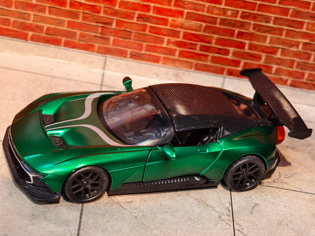 Aston Martin Vantage GT 4 1:36 Scale